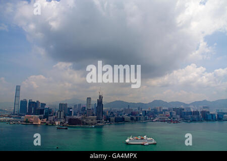 View over Victoria Harbour to Kowloon Stock Photo