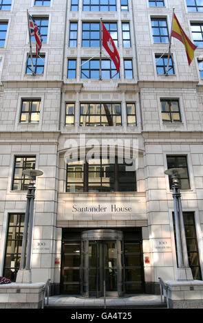 General view of Santander House in central London. Stock Photo