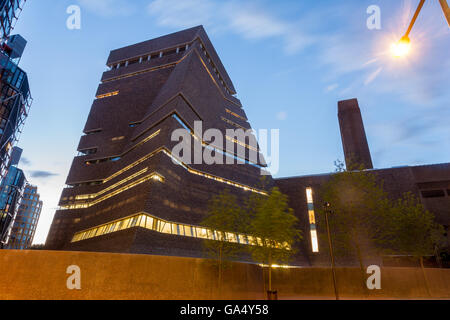 Tate Modern Extension - Switch House at twilight - Bankside, London Stock Photo