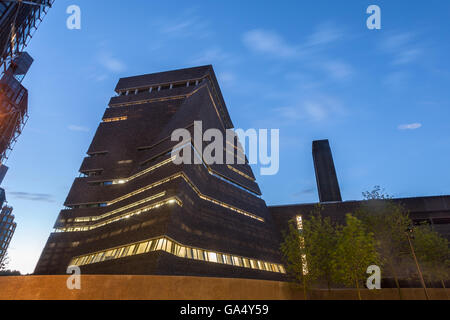 Tate Modern Extension - Switch House at twilight - Bankside, London Stock Photo