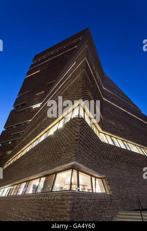 Tate Modern Extension - Switch House at twilight - Bankside, London Stock Photo