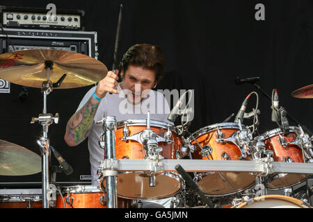 Delamere, Cheshire, UK. 3rd July, 2016. The Rainband perform live to a sold out crowd at Delamere Forest. Credit:  Simon Newbury/Alamy Live News Stock Photo