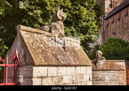 27 June 2016: Cardiff, Wales, UK - The Animal Wall in Cardiff city centre. Stock Photo