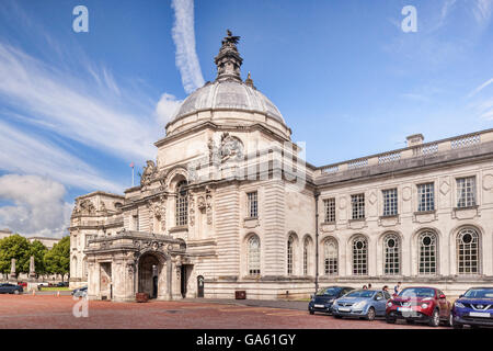 Cardiff City Hall, a Grade I listed building in Cathays Park, Cardiff, Wales. Stock Photo