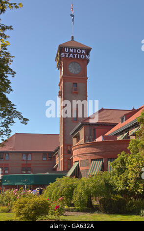 Portland Train Terminal Union Station train terminal in Portland Oregon Stock Photo - Alamy