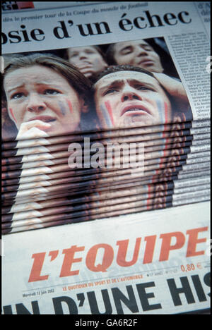 stack-of-lequipe-newspaper-