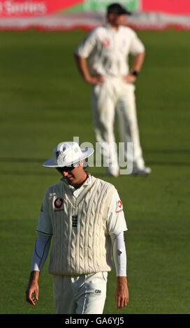 England captain Michael Vaughan shows his dejection while in the field as India chase meger total of 73 to win during the fourth day of the Second npower Test match at Trent Bridge, Nottingham. Stock Photo