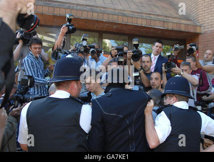 Singer Pete Doherty arrives at West London Magistrate's Court, where he is due to be sentenced for drug offences. Stock Photo