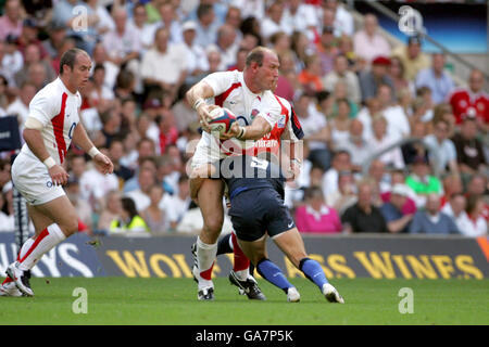 Rugby Union - Investec Challenge - England v France - Twickenham. England's Lawrence Dallaglio in action Stock Photo