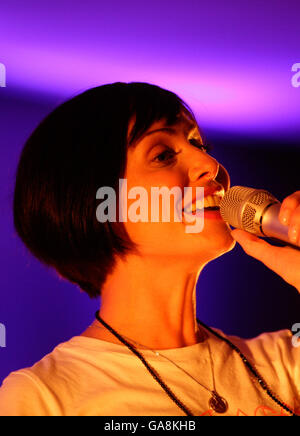 Natalie Imbruglia performs her new single Glorious at an exclusive iTunes gig in the Apple Store, central London. Stock Photo