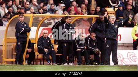 Soccer - Nationwide League Division One - Wolverhampton Wanderers v Manchester City. Manchester City's manager Kevin Keegan urges his team on from the dug out Stock Photo