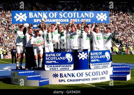 Celtic celebrate claiming the Bank Of Scotland Premier League title for the second year Stock Photo