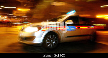 Previously un-issued photo dated 22/03/2007 of a police car driving through London at high speed with emergency lights and sirens on. Stock Photo
