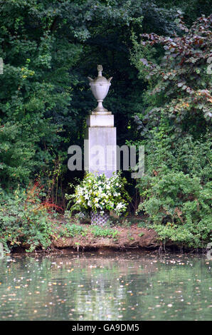 A tribute laid by the Spencer family is seen at Althorp House, Northampton, in memory of Diana, Princess of Wales, on the island where she is buried. Stock Photo