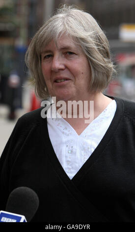 Linda Norton gives her reaction outside the Old Bailey, London, after five boys aged from 12 to 14 were today found guilty of killing her husband Ernest, who they spat at, insulted and pelted with sticks and stones. Stock Photo