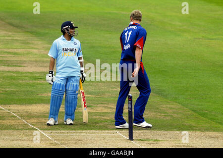 England's Andrew Flintoff has a word with India's Sachin Tendulkar (left) during the Seventh NatWest One Day International at Lord's, London. Stock Photo