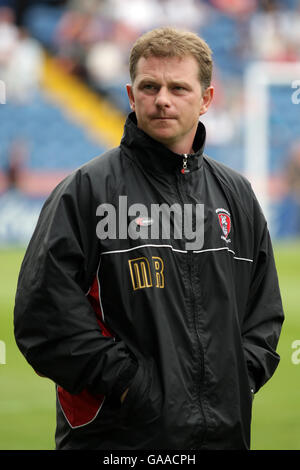 Soccer - Coca-Cola Football League Two - Stockport County v Rotherham United - Edgeley Park. Rotherham United manager Mark Robins Stock Photo