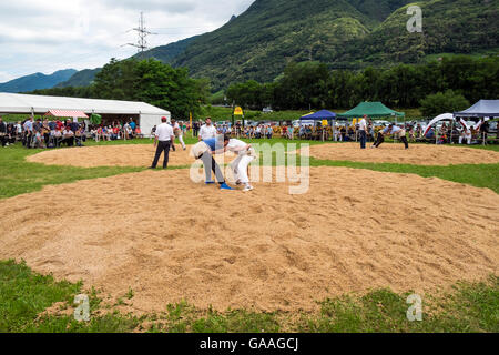 Switzerland, Canton Ticino, Gudo, Swiss wrestling Stock Photo