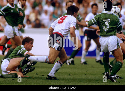 Soccer - European Championships - Euro 88 West Germany - Group Two - Ireland v England - Neckarstadion Stock Photo