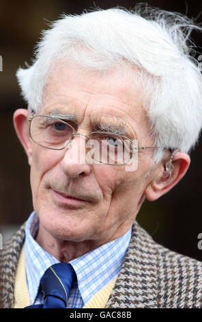 Dr Jim Swire leaves Edinburgh High Court after lawyers for the convicted Libyan Lockerbie bomber Abdelbaset Ali Mohmed Al Megrahi, lodged a court order to force the Crown to disclose official papers. Stock Photo