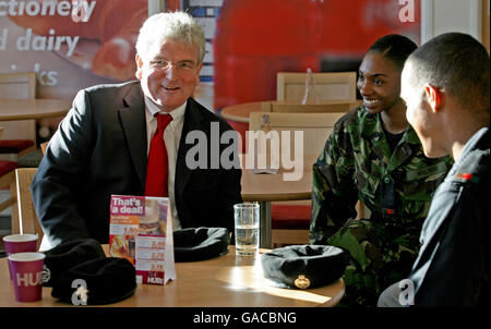 Defence Secretary Des Browne meets troops from the Royal Tank Regiment before opening the first Army barracks to be built and completed under a Private Finance Initiative at Aliwal Barracks, Tidworth Camp, Wiltshire. Stock Photo