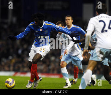 Soccer - Barclays Premier League - Portsmouth v Manchester City - Fratton Park. Portsmouth's Benjani Mwaruwari in action during the Barclays Premier League match at Fratton Park, Portsmouth. Stock Photo