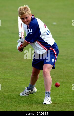 Cricket - Women's International Friendly - New Zealand v England. England's Melissa Reynard Stock Photo