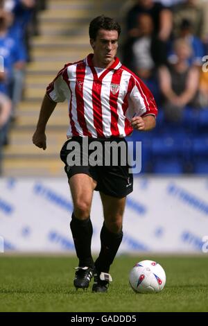 Athletic Bilbao's Aduriz in action before being sent off for elbowing Leicester City captain Matt Elliott Stock Photo