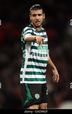 Soccer - UEFA Champions League - Group F - Manchester United v Sporting Lisbon - Old Trafford. Miguel Veloso, Sporting Lisbon Stock Photo