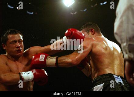 Boxing - WBF World Super Middleweight Chmpionship - Robin Reid v Francisco Mora Stock Photo