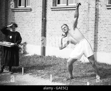 Antwerp 1920 Olympic Games - Athletics - 4x100 Relay Stock Photo - Alamy