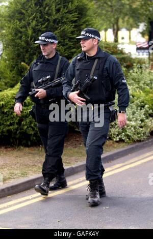Golf - The 34th Ryder Cup Matches - The Belfry. Security is tight ahead of Friday's Ryder Cup Stock Photo