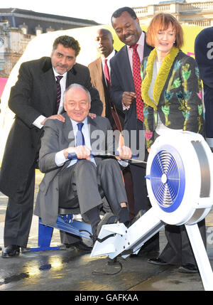 Public figures from left to right James Caan, a Dragon's Den millionaire, Ozwald Boateng, menswear designer, Mayor of London, Ken Livingstone ,Manny Lewis, Chief Executive of the London Development Agency and Tessa Jowell Olympic Minister involved in London's hosting of the 2012 Olympics get together to launch the Get Set London Roadshow, in Trafalgar Square, London marking London's Olympiad which begins in August this year ahead of the city's hosting of the 2012 Olympic Games. Stock Photo
