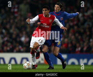 Soccer - UEFA Champions League - Group H - Arsenal v Steaua Bucharest -  Emirates Stadium Stock Photo - Alamy