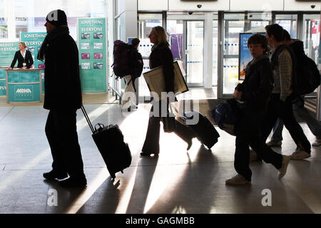Airports 'coping well' with new baggage rules Stock Photo