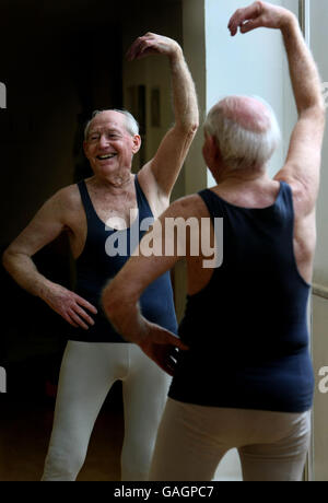 88-year-old ballet dancer Stock Photo