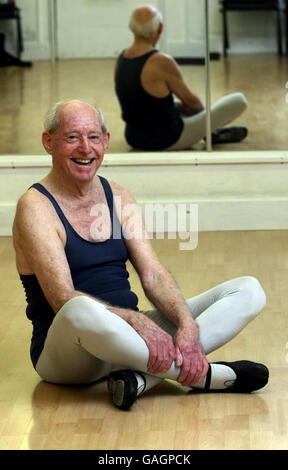 88-year-old ballet dancer Stock Photo