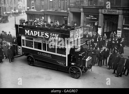 The 'K' type of motor bus, seen in The Broadway, Westminster and first produced in 1914. Stock Photo