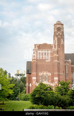 Memorial Gym on the University of Idaho campus with Iconic water tower Stock Photo