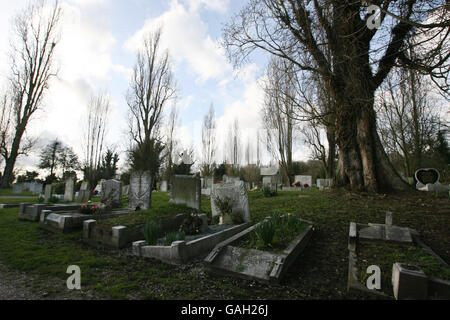 Nunhead Cemetery stock. Nunhead Cemetery in Nunhead, south-east London. Stock Photo