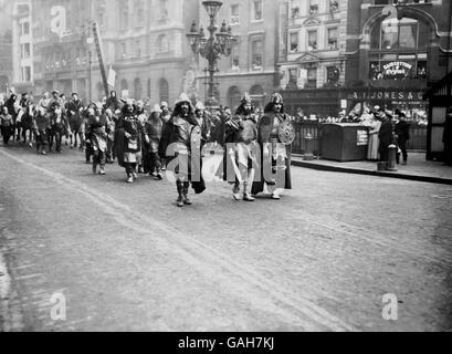 Lord Mayor's Show - Fleet Street, London - 1907. Part of the Lord Mayor's Show as it passes along Fleet Street. Stock Photo