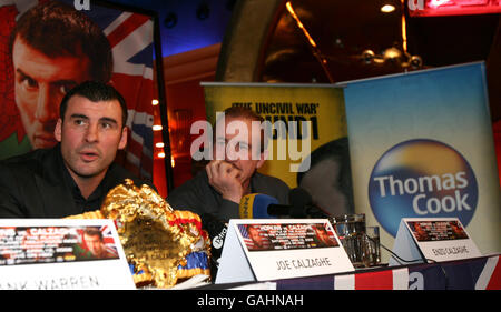 Joe Calzaghe with father and trainer Enzo Calzaghe at the press conference for the Ring Magazine Light-Heavyweight Championship of the World against Bernard Hopkins on April 19 in Las Vegas Stock Photo