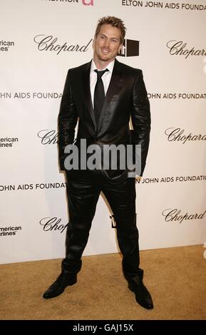 Jason Lewis arrives for the 16th Annual Sir Elton John AIDS Foundation Oscar Party at the Pacific Design Centre in Los Angeles. Stock Photo