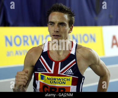 Athletics - Norwich Union International - kelvin Hall. Great Britain's Sam Ellis competes the in the Men's 800m during the Norwich Union International match at Kelvin Hall, Glasgow. Stock Photo