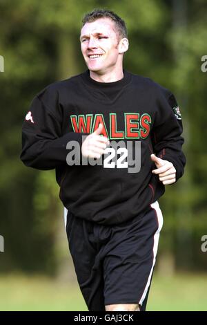 Soccer - European Championships 2004 Qualifier - Wales v Italy - Wales training. Paul Evans of Wales Stock Photo