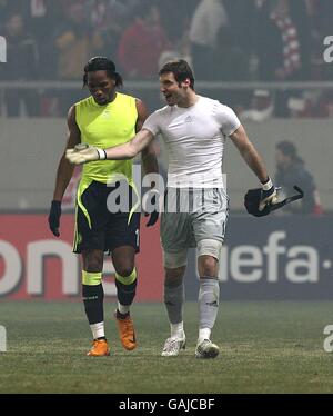 Chelsea's Petr Cech and Didier Drogba (left) show their frustration with the 0-0 after the final whistle Stock Photo