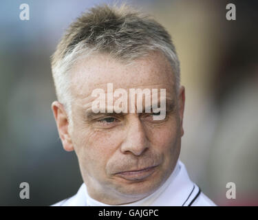 Rugby League - Engage Super League - Harlequins RL V WIgan Warriors - Twickenham Stoop Stadium. Brian Noble, Wigan Warriors head coach Stock Photo