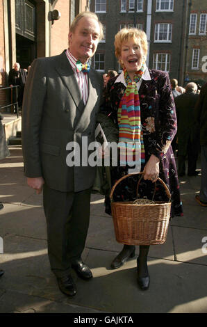 Neil and Christine Hamilton leave the memorial service for the late broadcaster Ned Sherrin CBE, held at St Paul's Church in Covent Garden, central London. Stock Photo