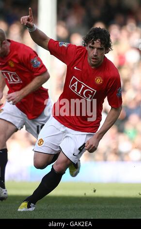 Soccer - Barclays Premier League - Fulham v Manchester United - Craven Cottage Stock Photo