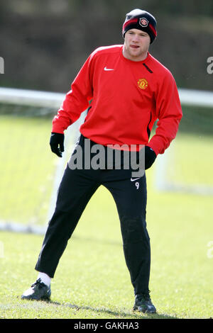 Soccer - UEFA Champions League - Quarter Final - Manchester United v Lyon - Manchester United Training - Carrington Training. Manchester United's Wayne Rooney in training Stock Photo